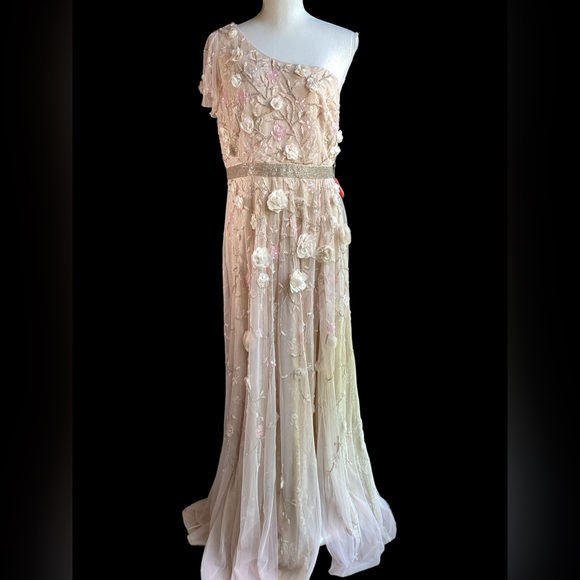 NWT Mac Duggal 3D Floral One Shoulder Gown. B282 - Picture 9 of 16